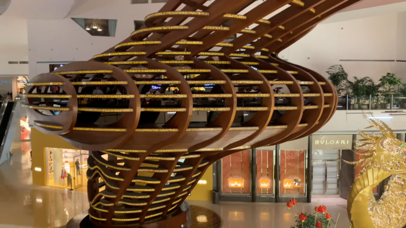 The Unique Treehouse-Style Dining Area of Mastro's Ocean Club in Las Vegas