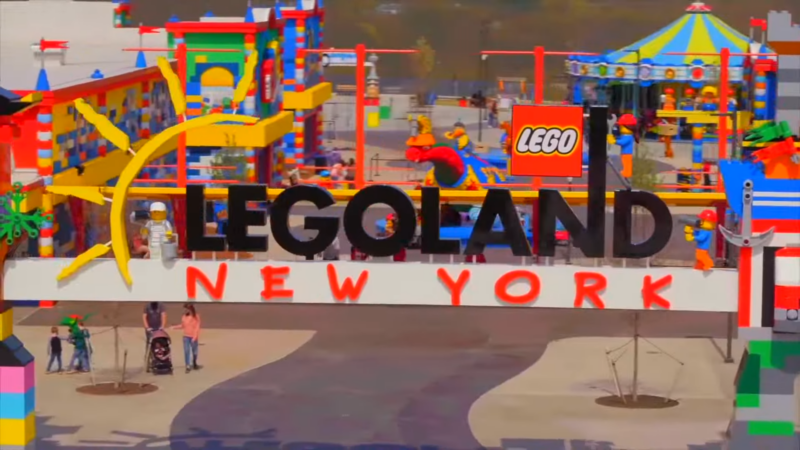 Entrance to Legoland New York