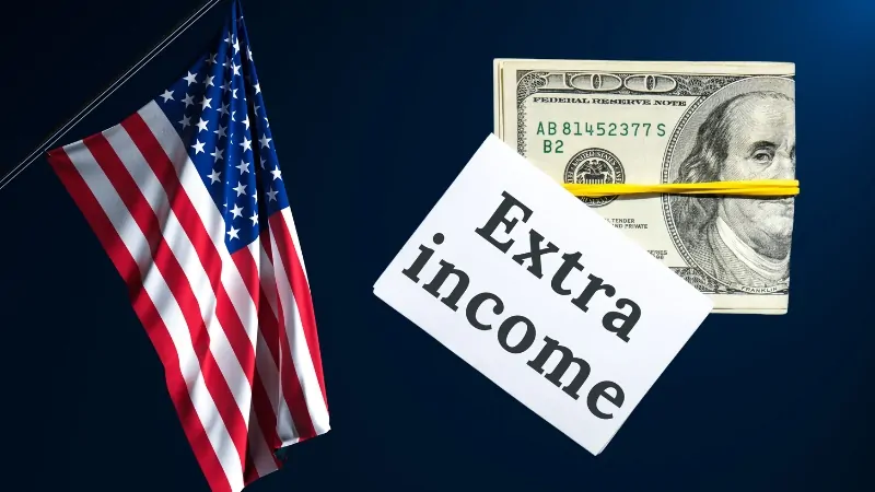 American flag and cash with a sign that says extra income, symbolizing side hustles in the US