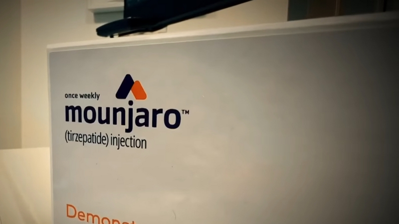 Mounjaro injection box labeled tirzepatide for weekly use