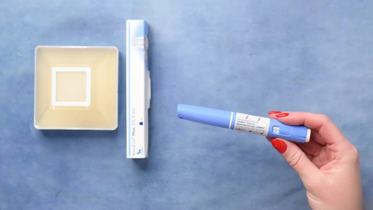 Hand holding an Ozempic injection pen, a device that contains Ozempic’s active ingredient semaglutide